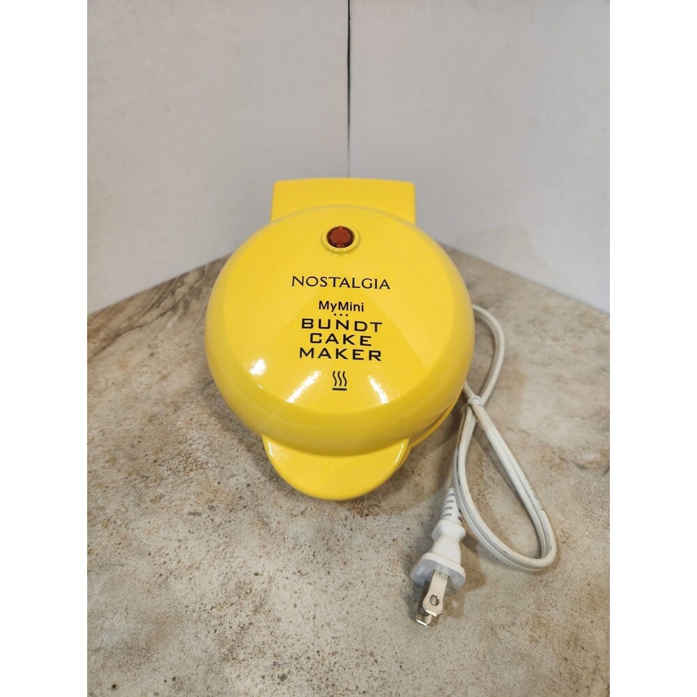 Nostalgia Mini Bundt Cake Maker 3 Cavity Non Stick Yellow